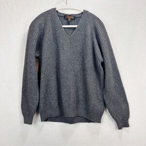 Erdos Cashmere  Sweater Size Medium Gray Ribbed V-neck Heavy Knit